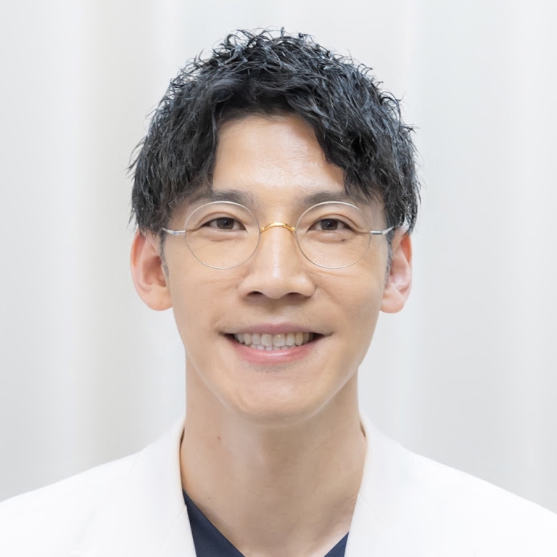 伊勢呂哲也 / 医師「泌尿器科・消化器内科」のYouTube登録者数27.1万＆再生回数5762.9万【2026年10月リアルタイム推移 ...