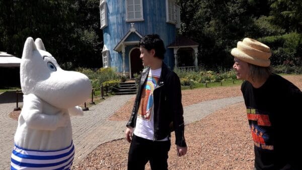 粗品、先輩芸人・中山功太とムーミンバレーパークへ！二人の大喜利が止まらない！？ボケまくり、ツッコミまくりの動画にファン「最高すぎる」！